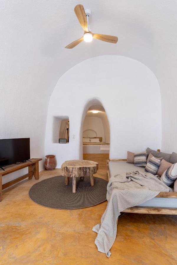 Caval II Hotel Фира Екстериор снимка