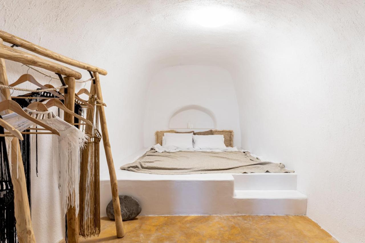 Caval II Hotel Фира Екстериор снимка